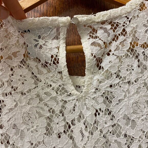 Aqua cream sheer lace scoop neck sleeveless tunic tank - Picture 4 of 6